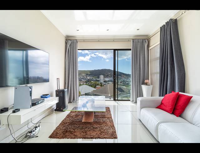 2 BEDROOM APARTMENT BLOCK TO LET IN VREDEHOEK